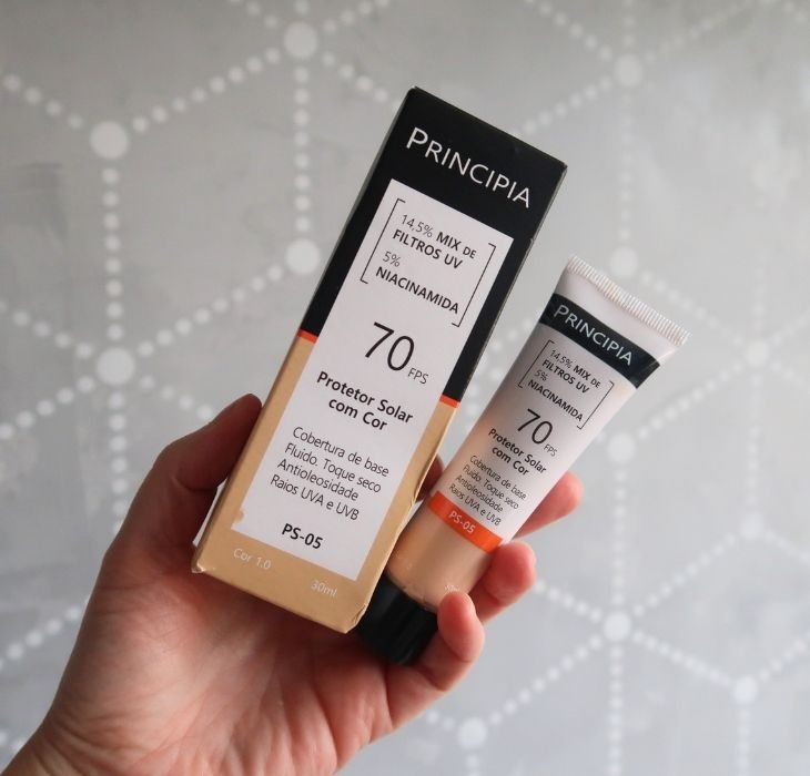 Resenha sincera do novo protetor solar com cor da Principia