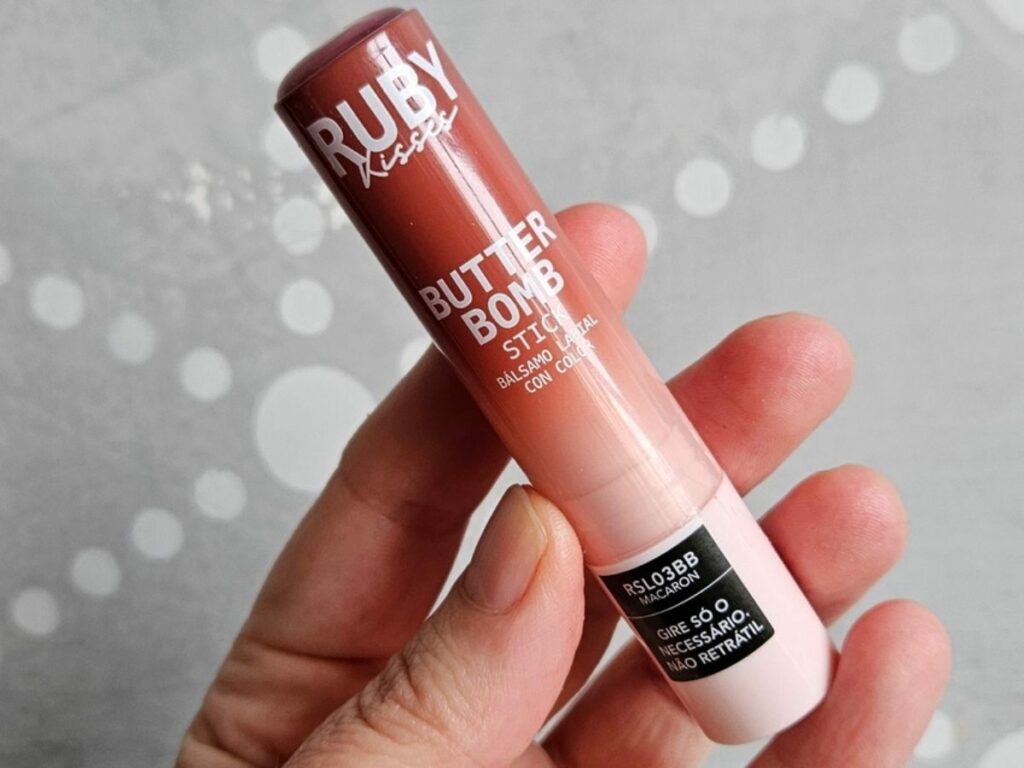Testamos: Butter Bomb Stick da Ruby Kisses