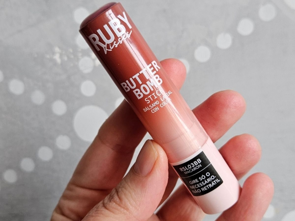 Testamos: Butter Bomb Stick da Ruby Kisses