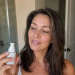 Pele na menopausa: o que muda e como adaptar a rotina sem complicar