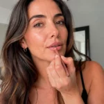 Maquilhagem na menopausa: texturas que favorecem e erros a evitar