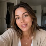 Pele seca na menopausa: o que fazer quando o creme já não chega