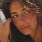 Brumas para corpo e cabelo: porque estão em todo o lado este verão
