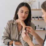 TPO nos vernizes de gel: o que está proibido em Portugal e como verificar os produtos